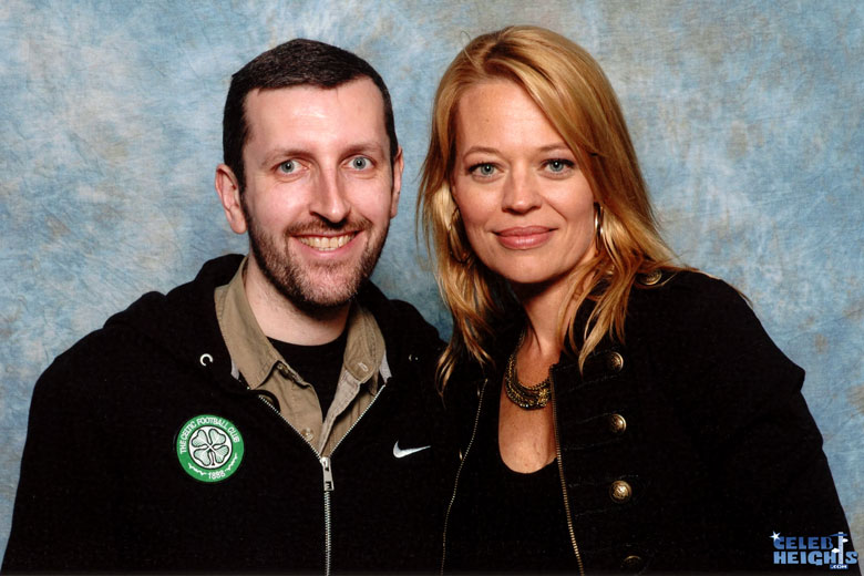 How tall is Jeri Ryan