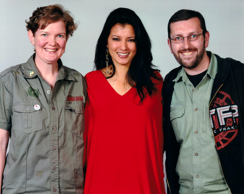 How tall is Kelly Hu