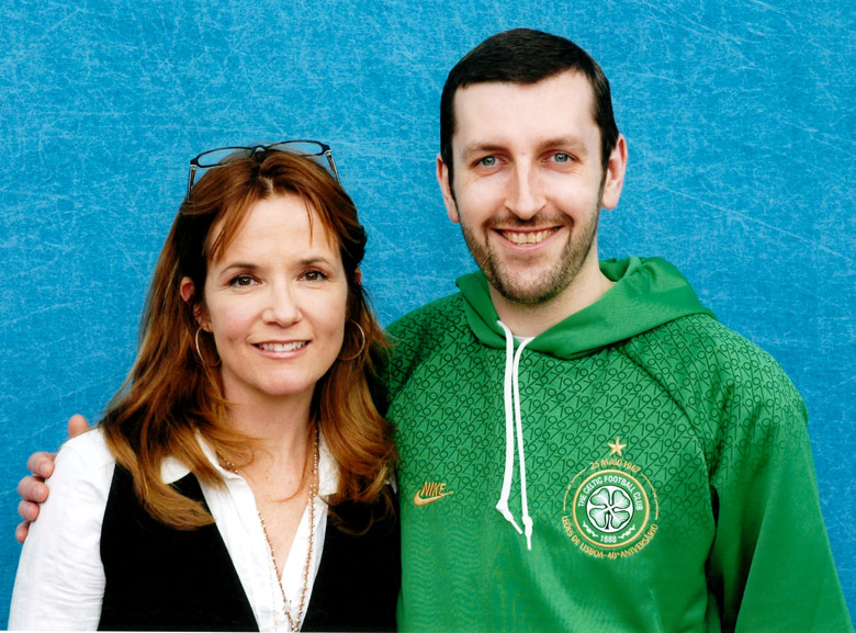 How tall is Lea Thompson