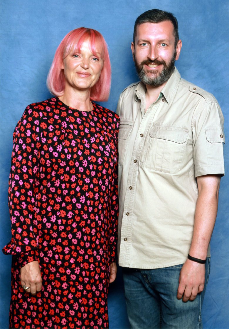 How tall is Miranda Richardson