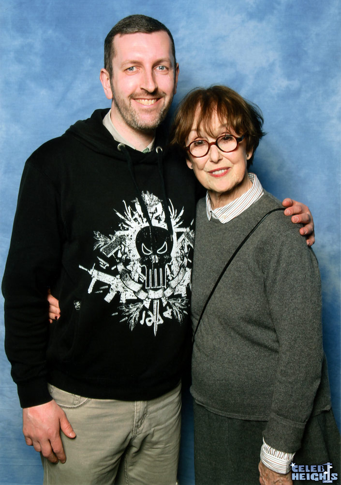 How tall is Una Stubbs