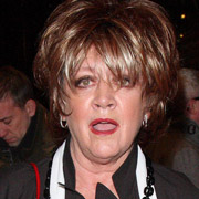 Height of Amanda Barrie