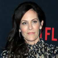 Height of Annabeth Gish