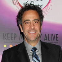 Height of Brad Garrett