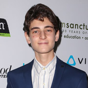 Height of David Mazouz