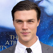 Height of Finn Wittrock