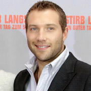 Height of Jai Courtney