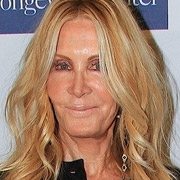 Height of Joan Van Ark