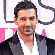 Height of John Abraham