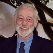 Height of John Mahoney