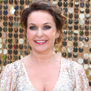 Height of Julia Sawalha