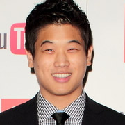 Height of Ki Hong Lee