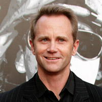 Height of Lee Tergesen