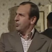 Height of Leonard Rossiter