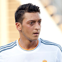 Height of Mesut Ozil