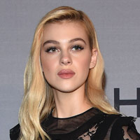 Height of Nicola Peltz