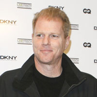 Height of Noah Emmerich