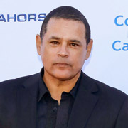 Height of Raymond Cruz