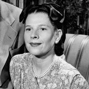 Height of Ruth Gordon