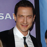 Height of Sasha Roiz