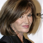 Height of Stephanie Beacham