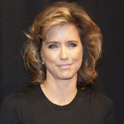 Height of Tea Leoni