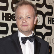 Height of Toby Jones