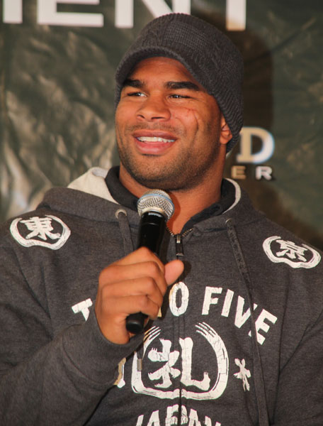 How tall is Alistair Overeem