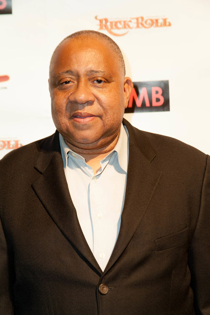 How tall is Barry Shabaka Henley