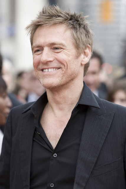 How tall is Bryan Adams