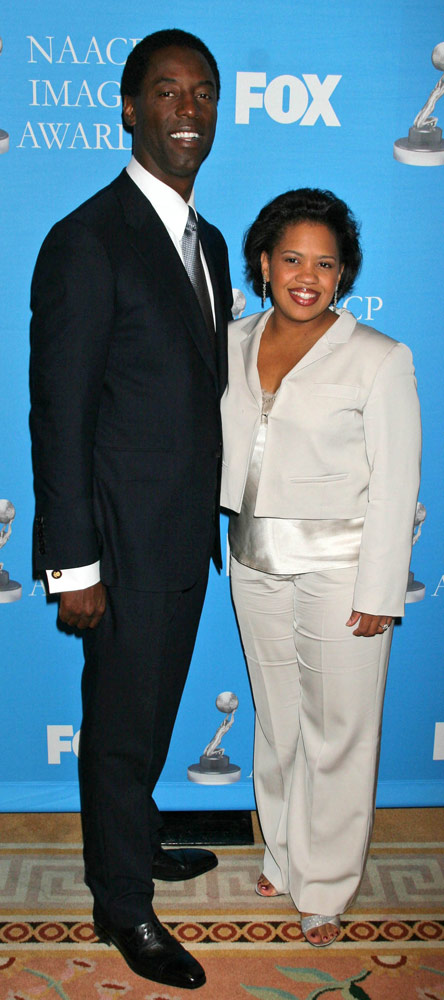 How tall is Chandra Wilson