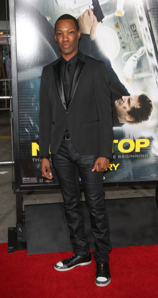 How tall is Corey Hawkins