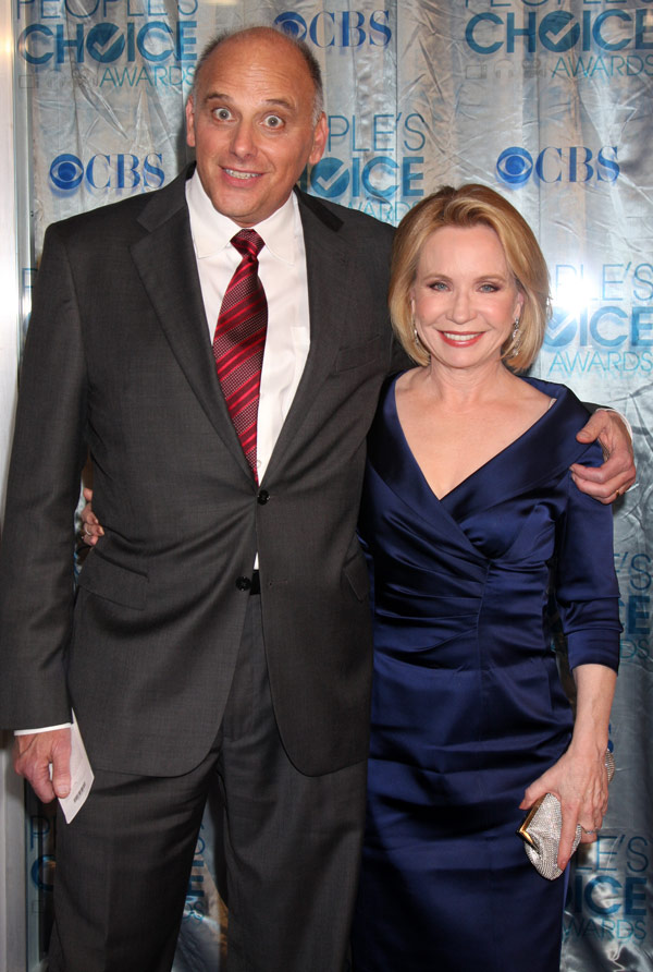 How tall is Debra Jo Rupp