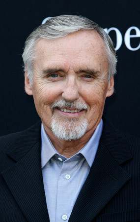 How tall is Dennis Hopper