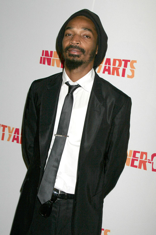 How tall is Eddie Steeples