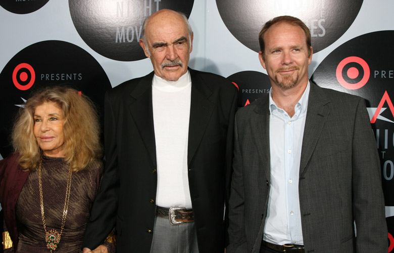 How tall is Jason Connery