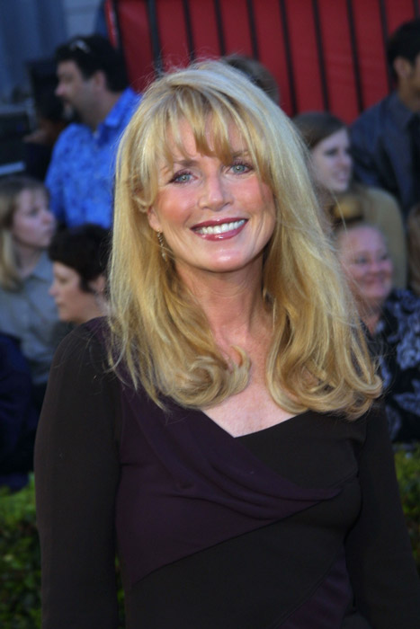 How tall is Marcia Strassman