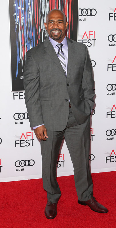 How tall is Michael Beach