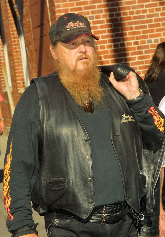 How tall is Mickey Jones