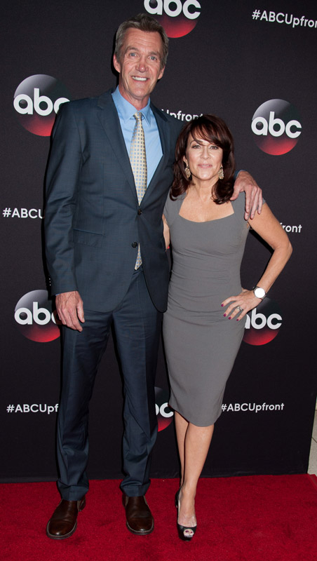 How tall is Neil Flynn