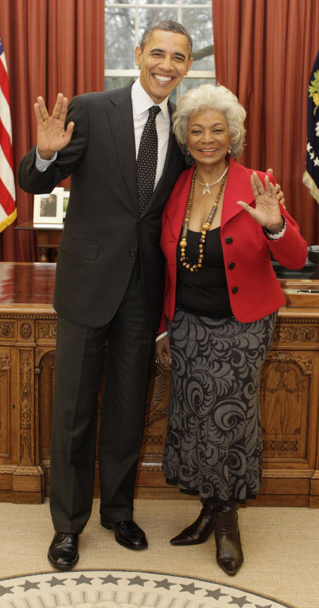 How tall is Nichelle Nichols