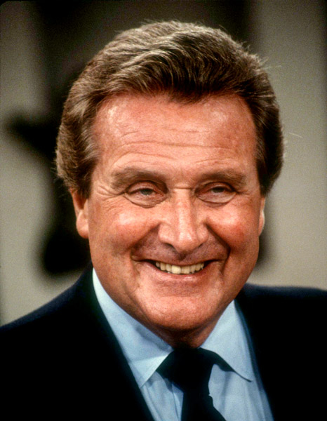 How tall is Patrick MacNee