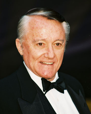 How tall is Robert Vaughn