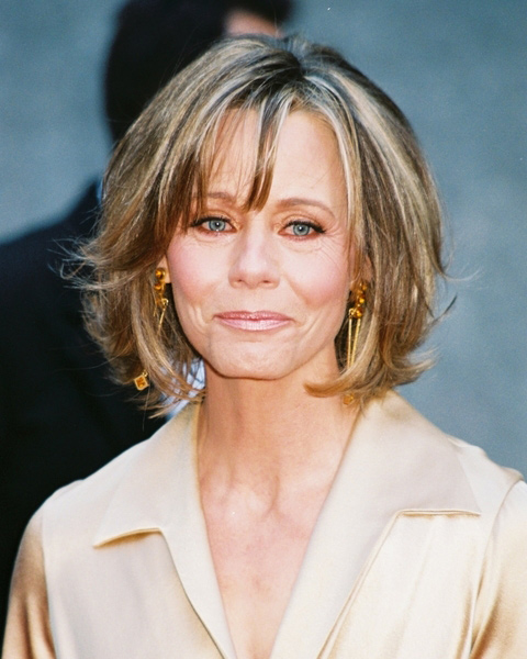 How tall is Susan Dey