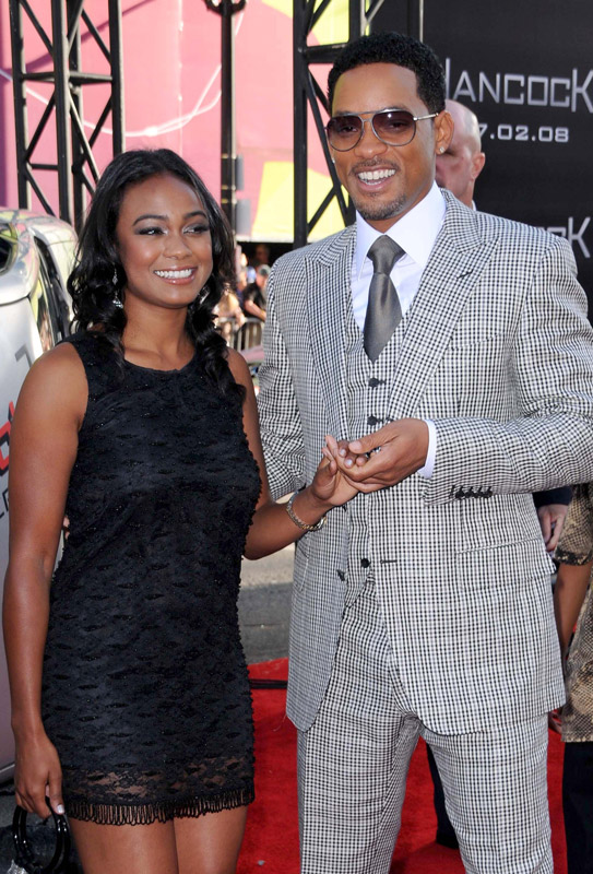 How tall is Tatyana Ali