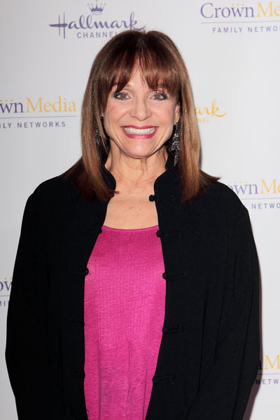 How tall is Valerie Harper